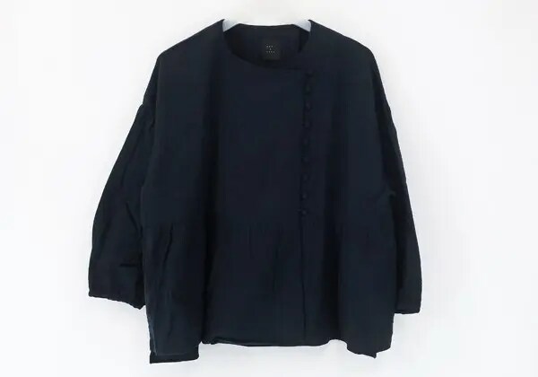 オオカミとフクロウ ブラウスの画像