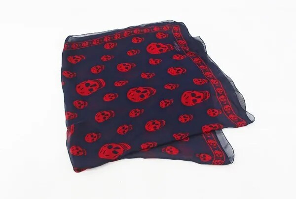 ALEXANDER McQueen スカル　ストールの画像