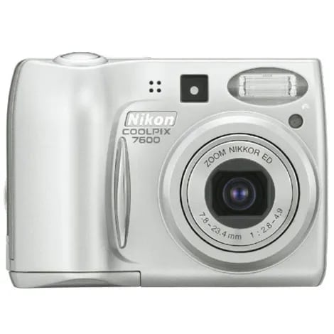 COOLPIX 7600