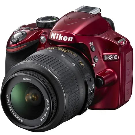 D3200 200mm ダブルズームキット レッド